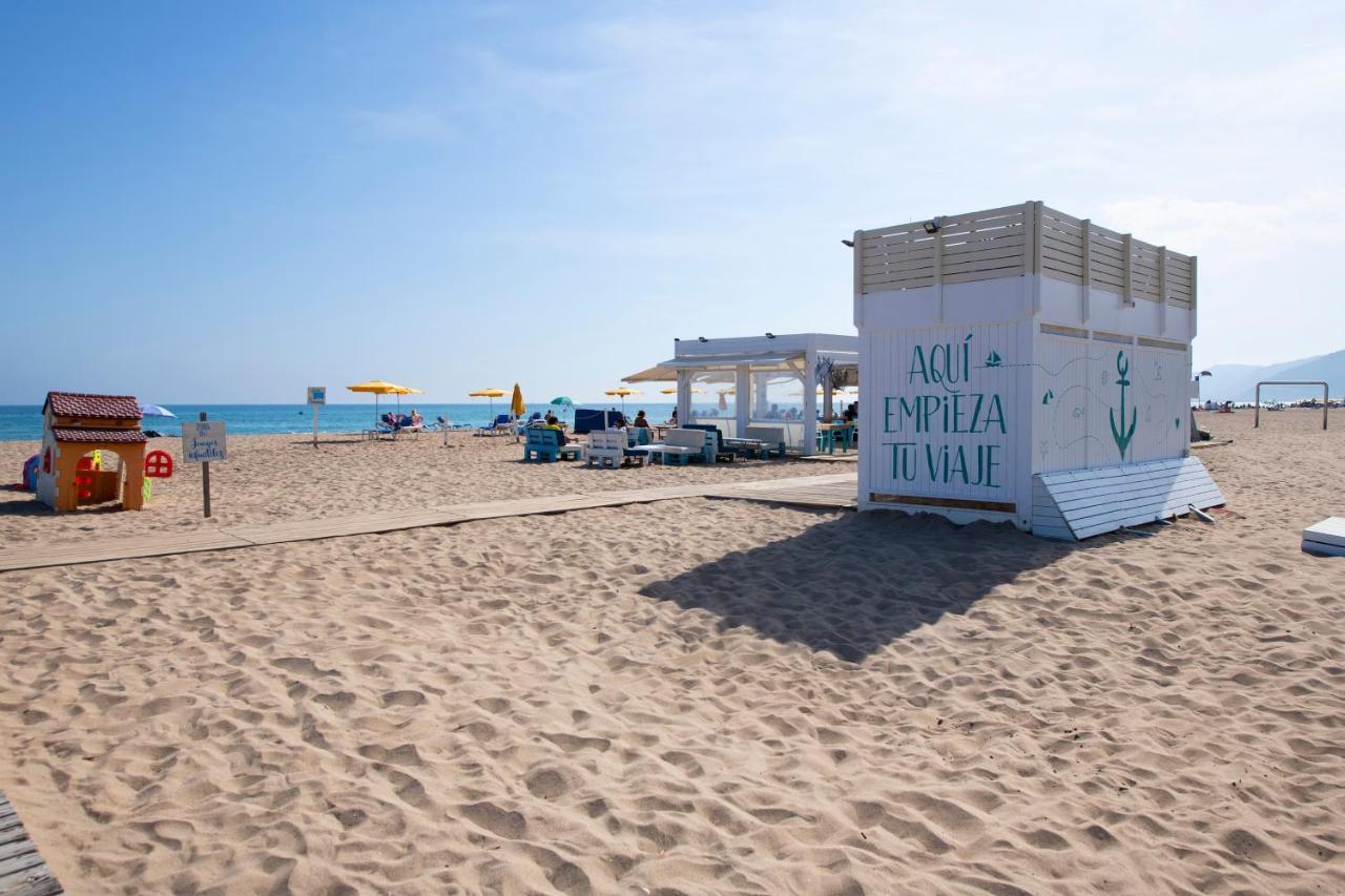 Apartamentos Marplana Castelldefels Bagian luar foto