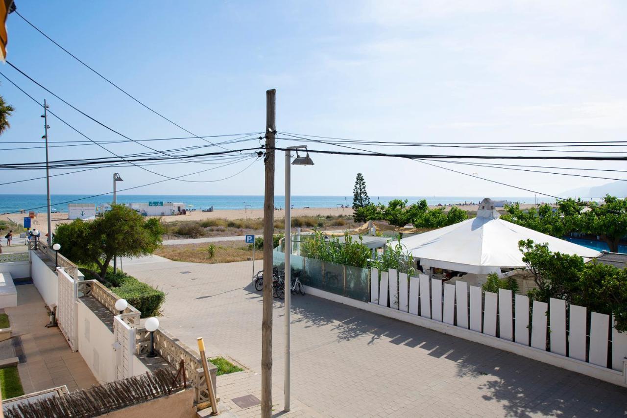 Apartamentos Marplana Castelldefels Bagian luar foto