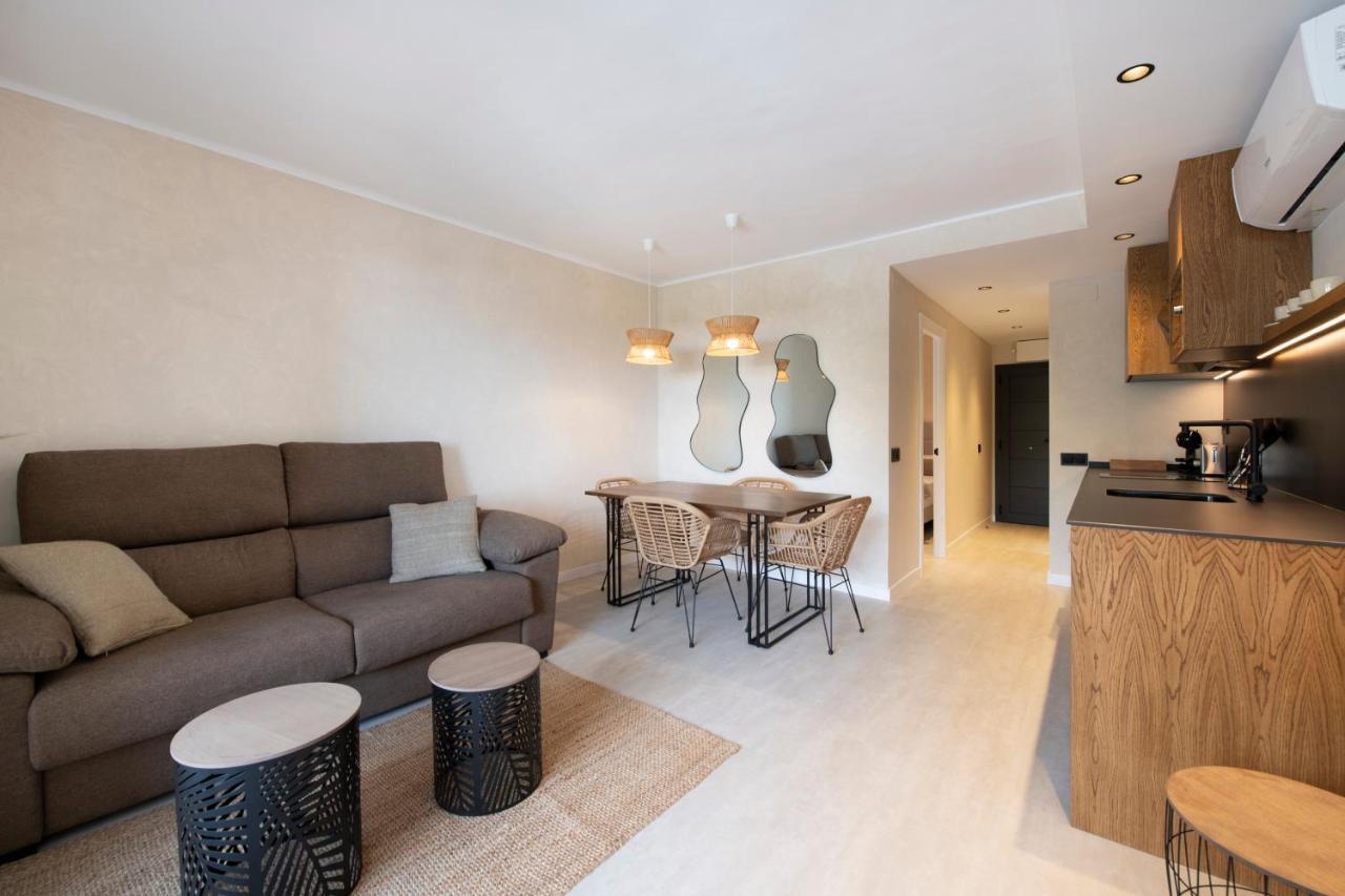 Apartamentos Marplana Castelldefels Bagian luar foto