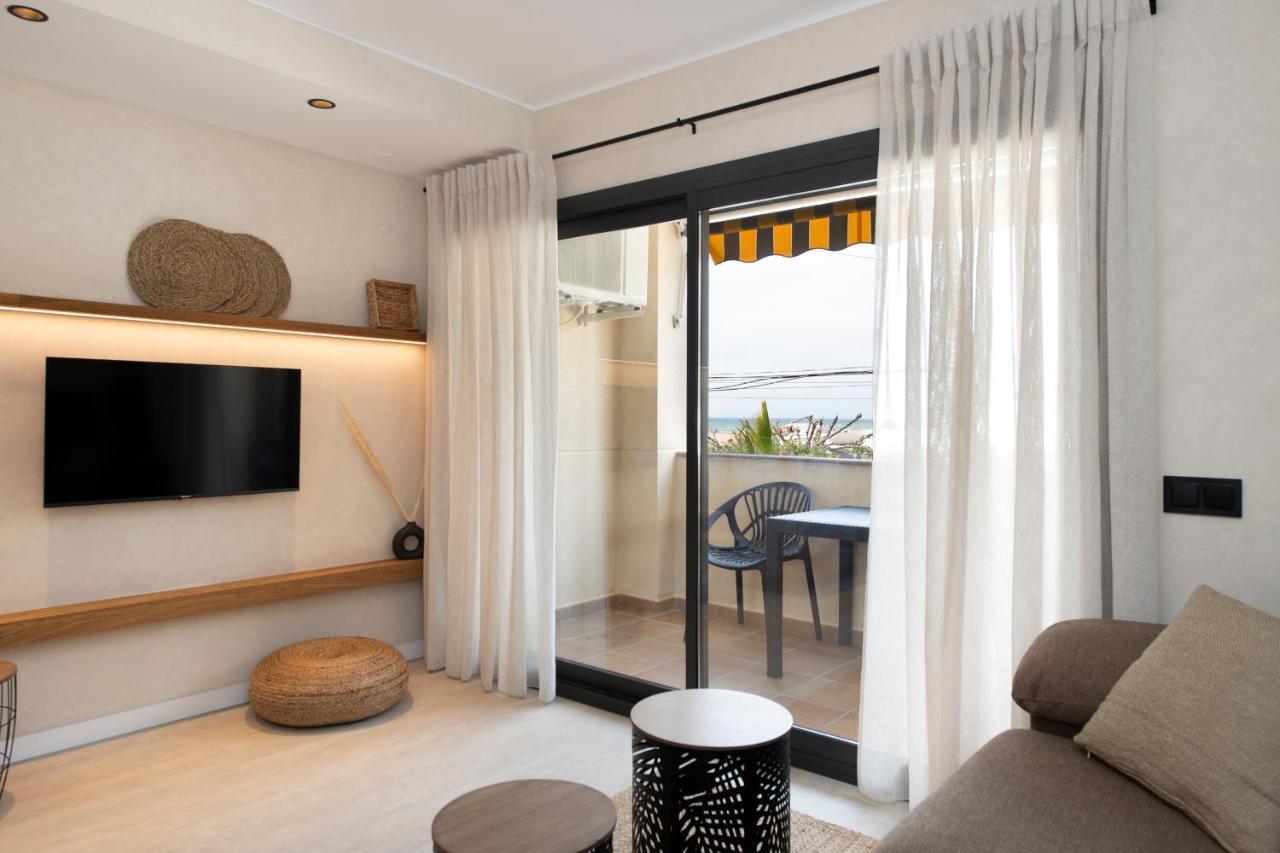 Apartamentos Marplana Castelldefels Bagian luar foto