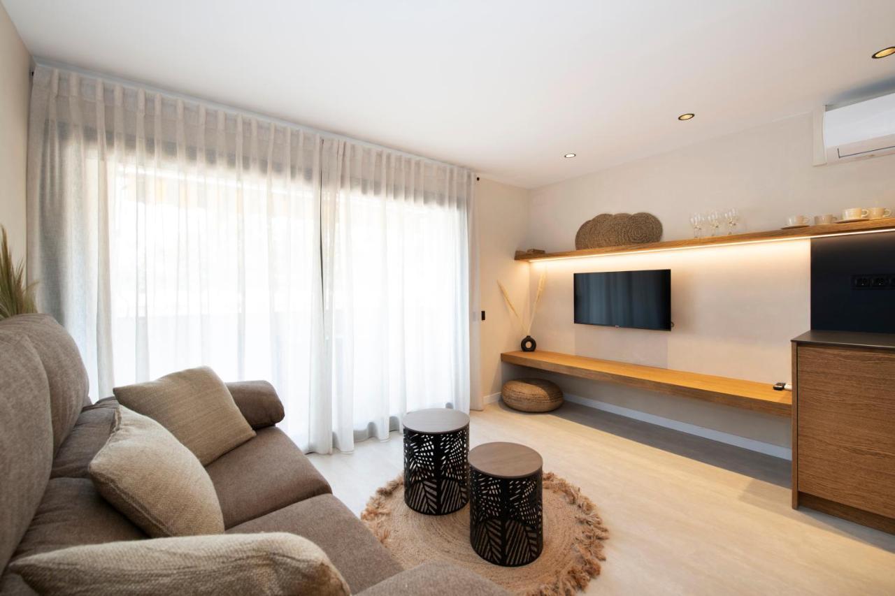 Apartamentos Marplana Castelldefels Bagian luar foto