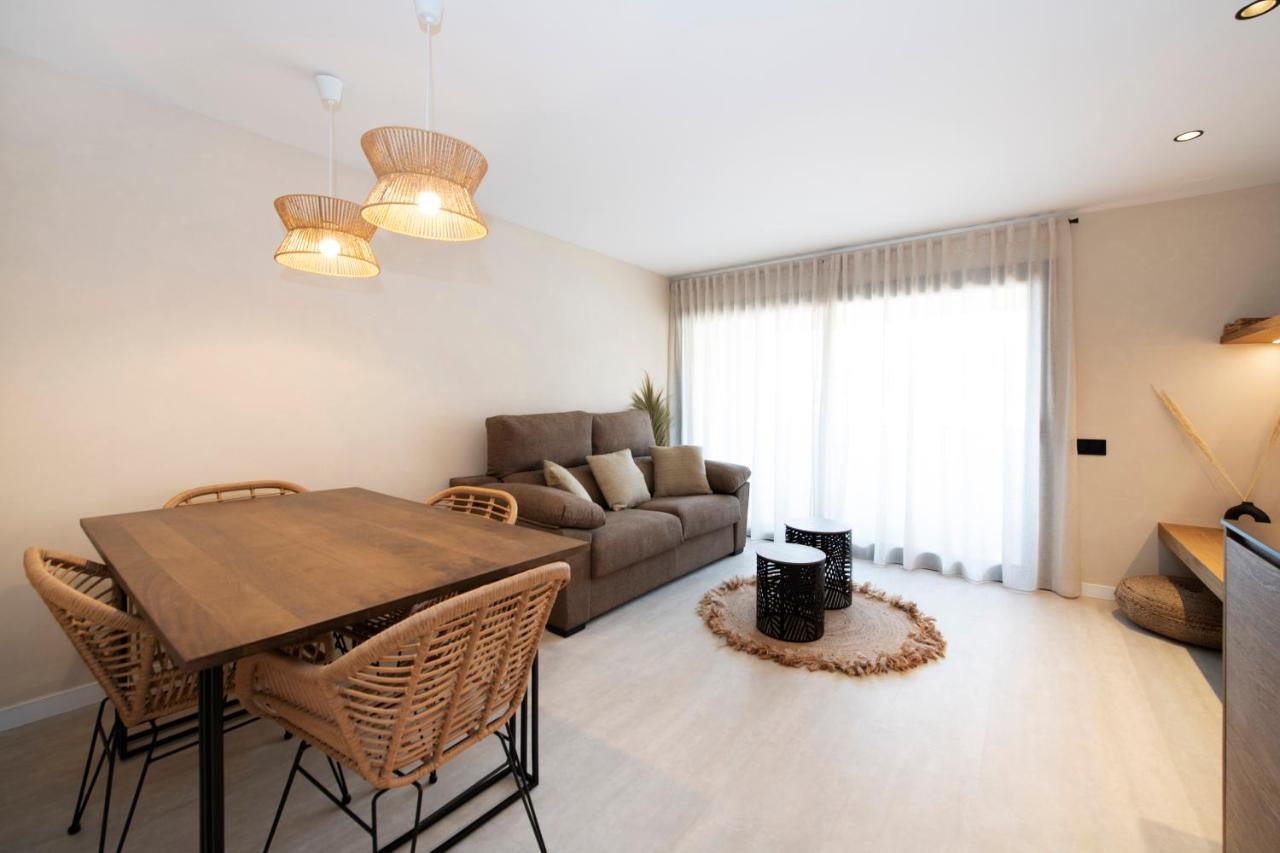 Apartamentos Marplana Castelldefels Bagian luar foto