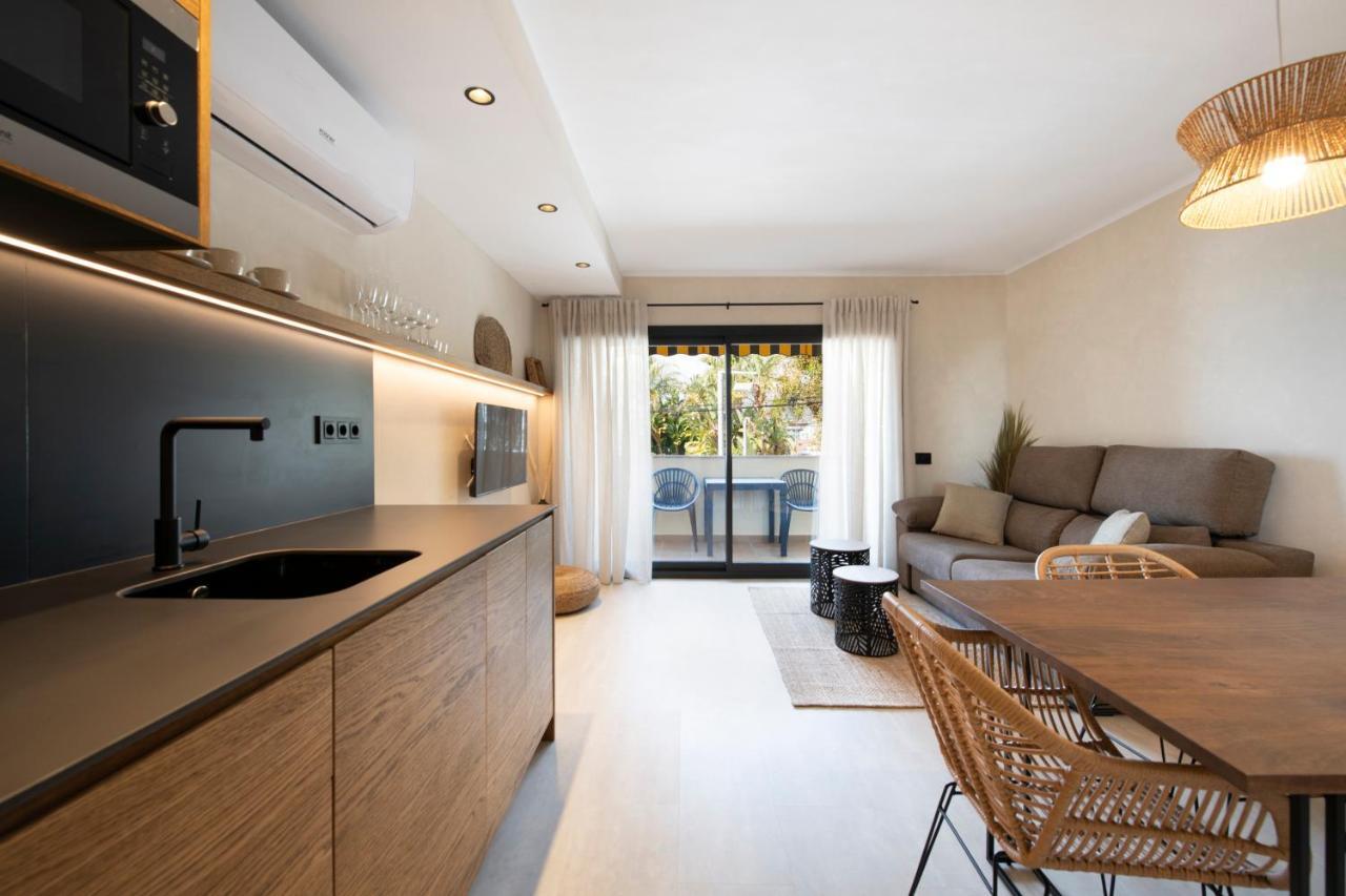 Apartamentos Marplana Castelldefels Bagian luar foto