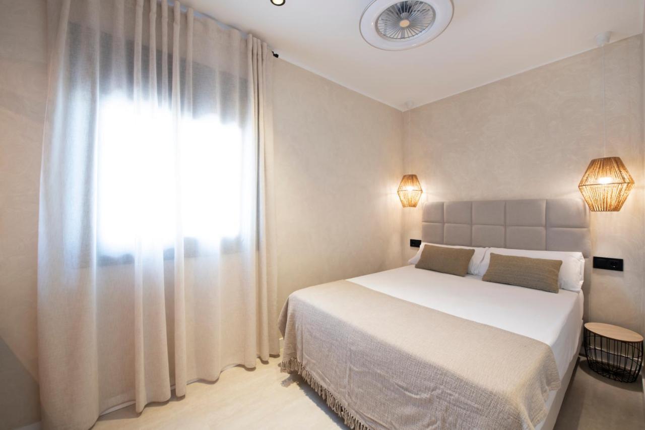 Apartamentos Marplana Castelldefels Bagian luar foto