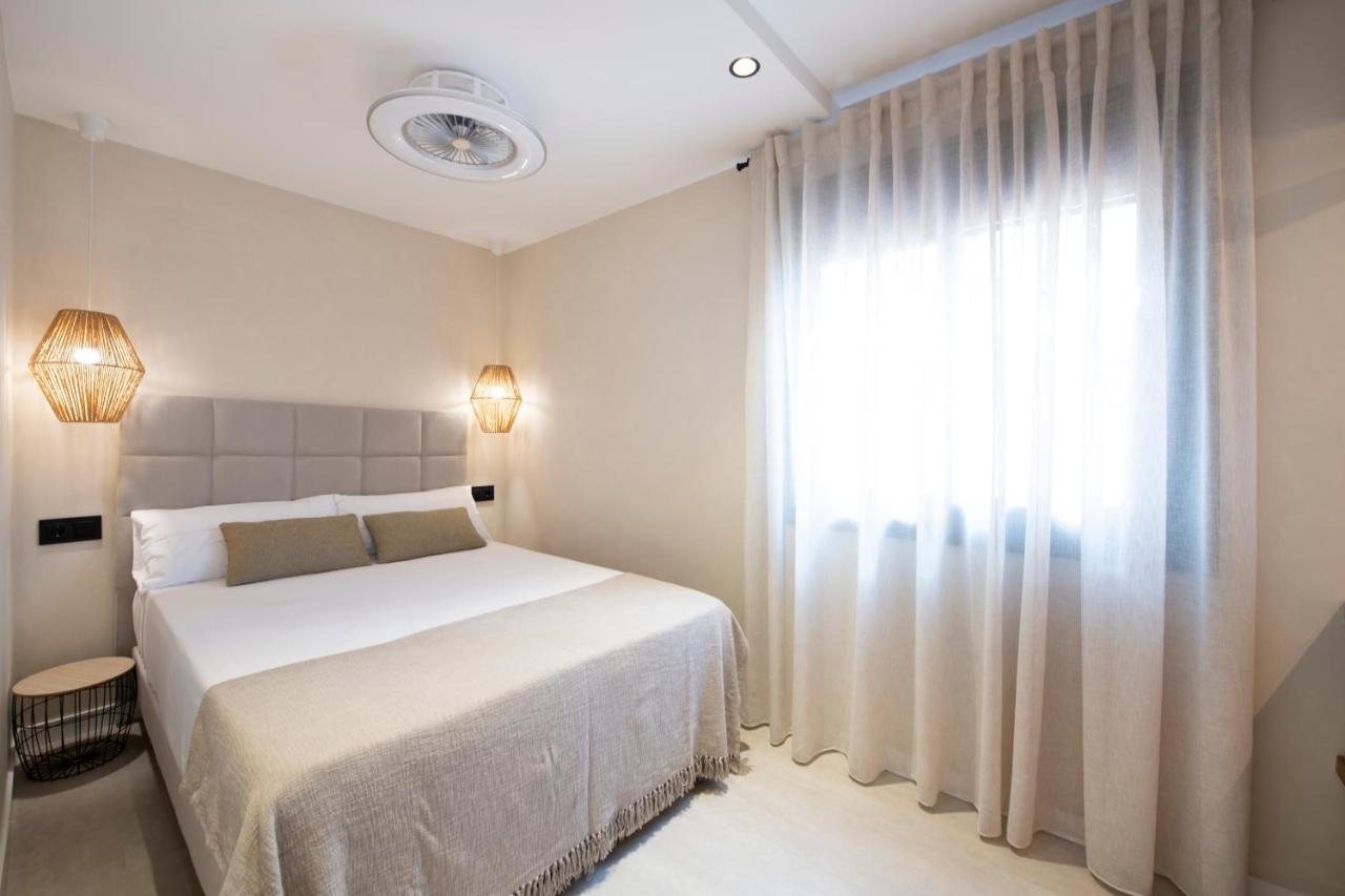 Apartamentos Marplana Castelldefels Bagian luar foto